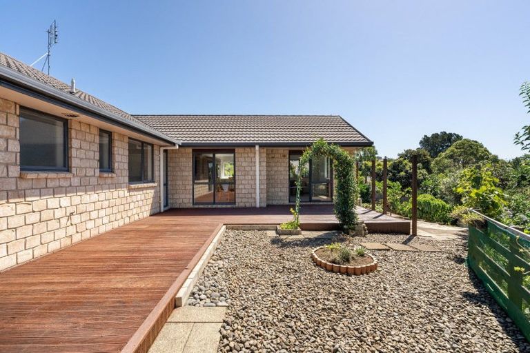 Photo of property in 3 Oteki Park Drive, Welcome Bay, Tauranga, 3112