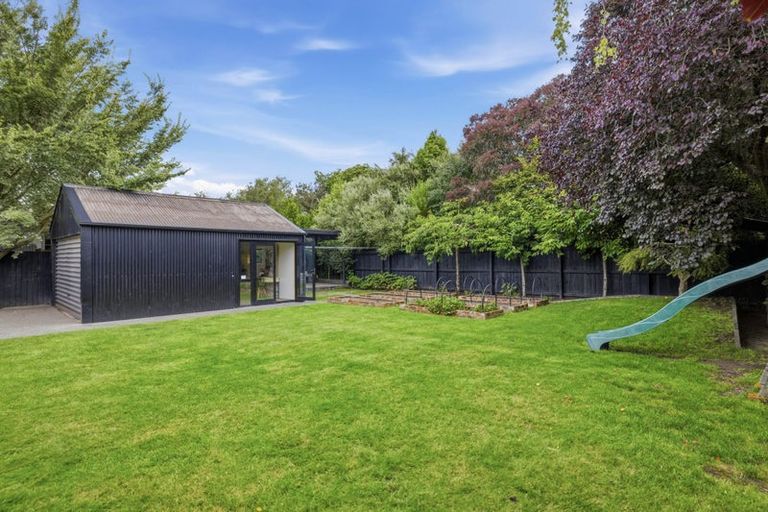 Photo of property in 8 Ardmore Place, Bishopdale, Christchurch, 8053