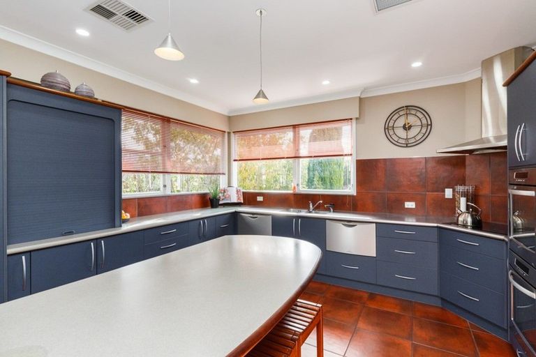 Photo of property in 28 Newcastle Street, Hokowhitu, Palmerston North, 4410