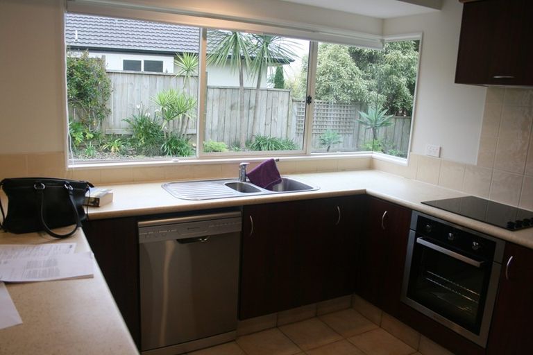 Photo of property in 5 Hawk Place, Welcome Bay, Tauranga, 3112