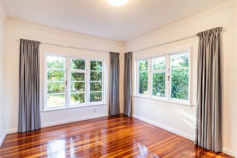 Photo of property in 36 Ruawai Road, Mount Wellington, Auckland, 1060