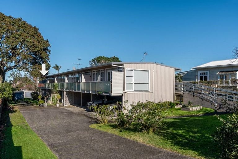 Photo of property in 5/77 Old Lake Road, Narrow Neck, Auckland, 0624