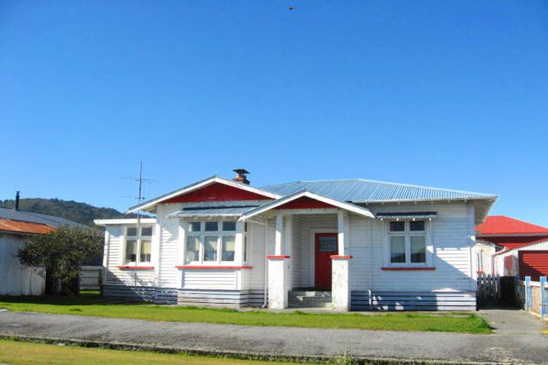 Photo of property in 13 Milton Road, Greymouth, 7805