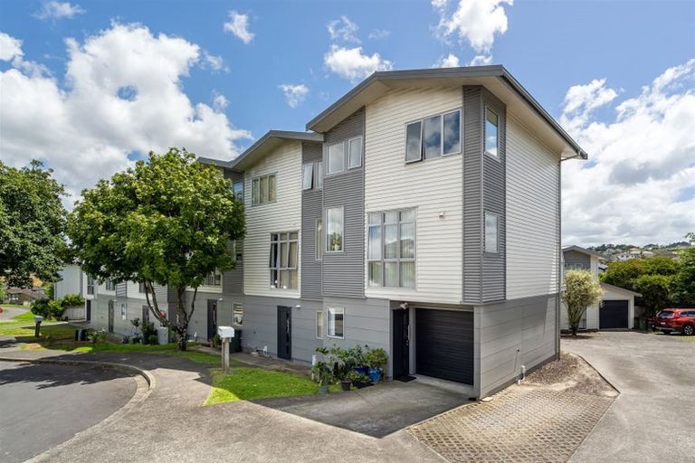 Photo of property in 7/15 Andersons Road, Oteha, Auckland, 0632
