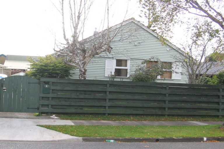 Photo of property in 3 Tilbury Street, Fairfield, Lower Hutt, 5011