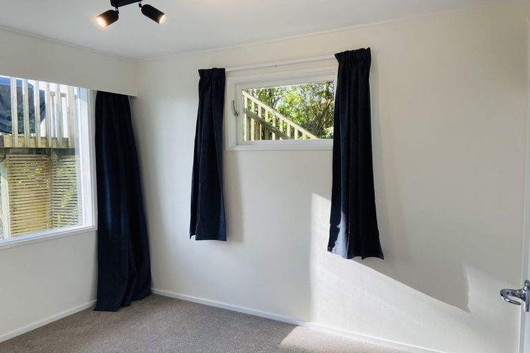 Photo of property in 49a Huntingdon Street, Northland, Wellington, 6012