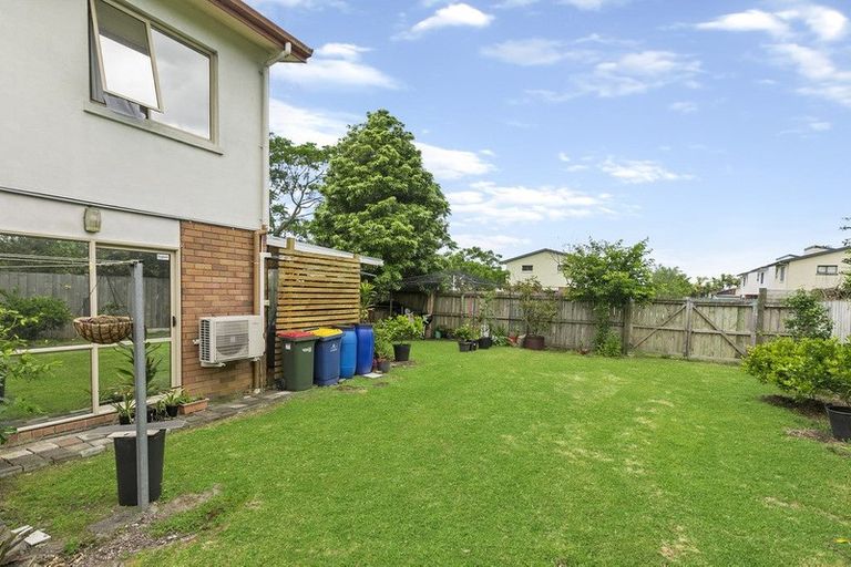Photo of property in 17 Kora Avenue, Ranui, Auckland, 0612