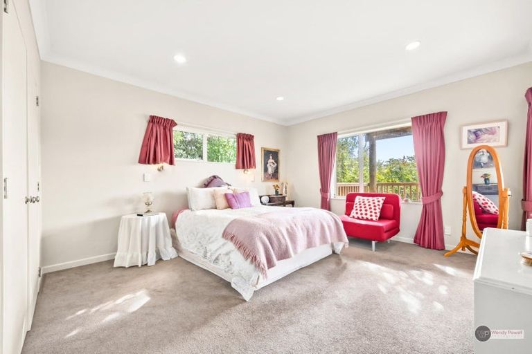 Photo of property in 11c Saint Johns Way, Normandale, Lower Hutt, 5010