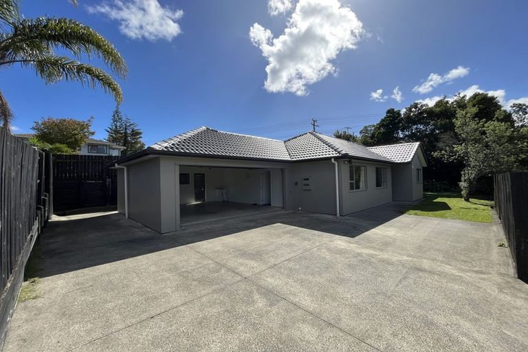 Photo of property in 87b Triangle Road, Massey, Auckland, 0614