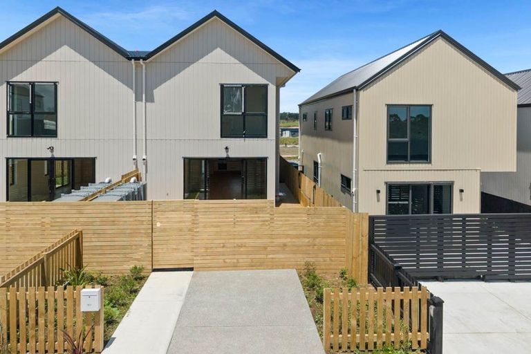 Photo of property in 183 Henwood Road, Westgate, Auckland, 0814