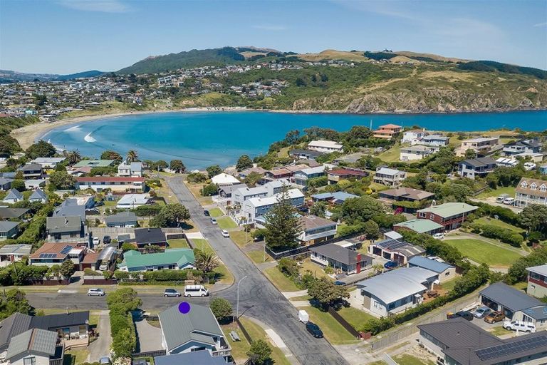 Photo of property in 1 John Street, Titahi Bay, Porirua, 5022