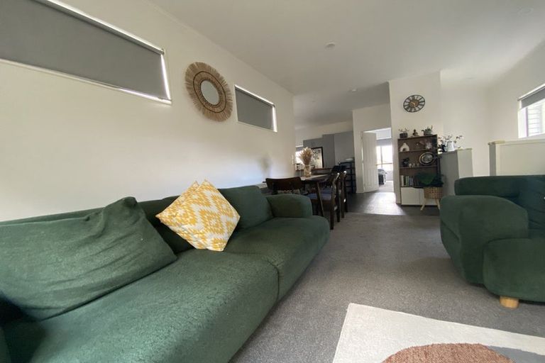 Photo of property in 6b Claverton Grove, Churton Park, Wellington, 6037
