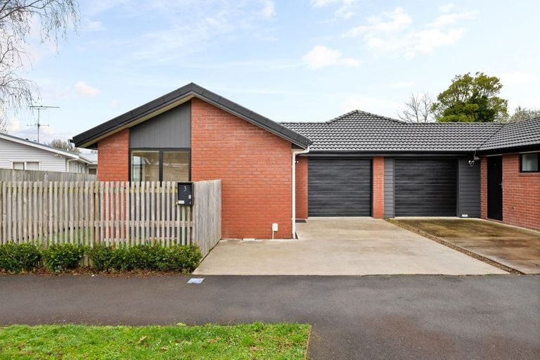Photo of property in 2/3 Helena Road, Hillcrest, Hamilton, 3216