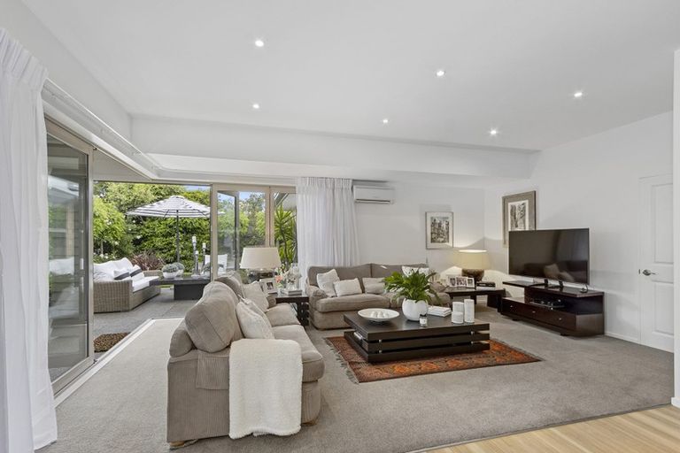 Photo of property in 4 Dunsford Close, Halswell, Christchurch, 8025