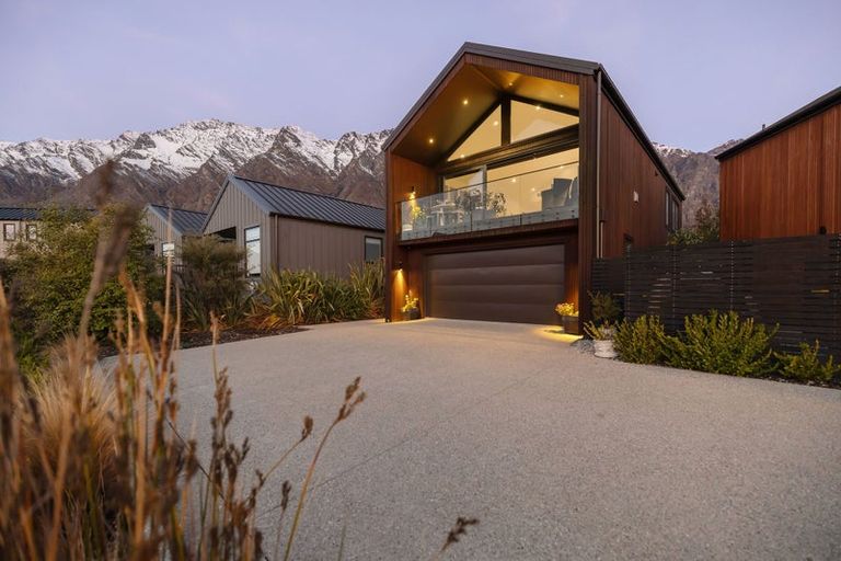 Photo of property in 3b Glenelg Lane, Jacks Point, 9371