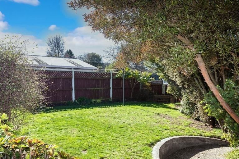 Photo of property in 1/4 Tracy Place, Redwood, Christchurch, 8051