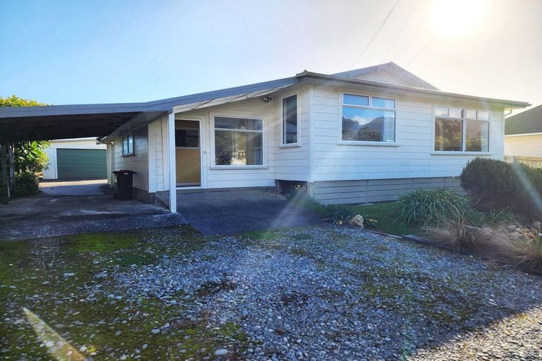 Photo of property in 72 Fitzgerald Street, Cobden, Greymouth, 7802