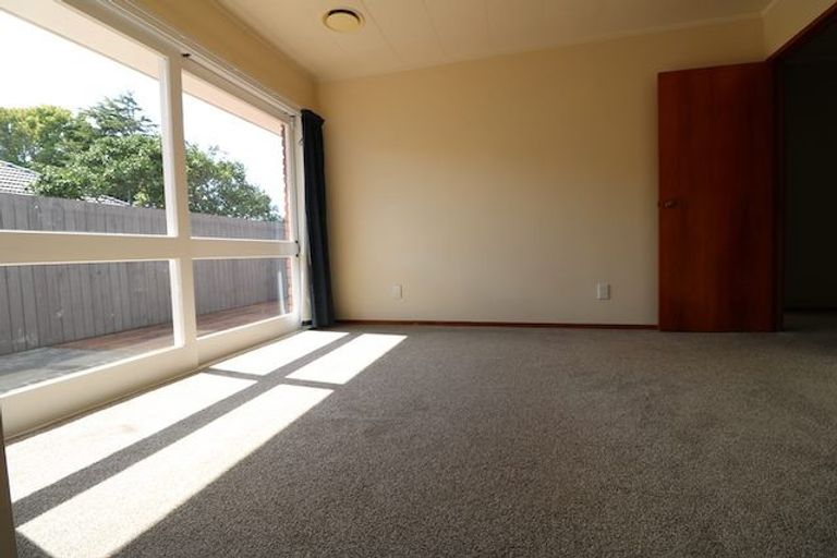 Photo of property in 122a Puhinui Road, Papatoetoe, Auckland, 2104