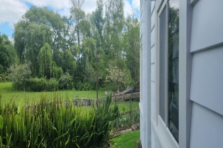 Photo of property in 24 Tourist Road, Clevedon, Papakura, 2582