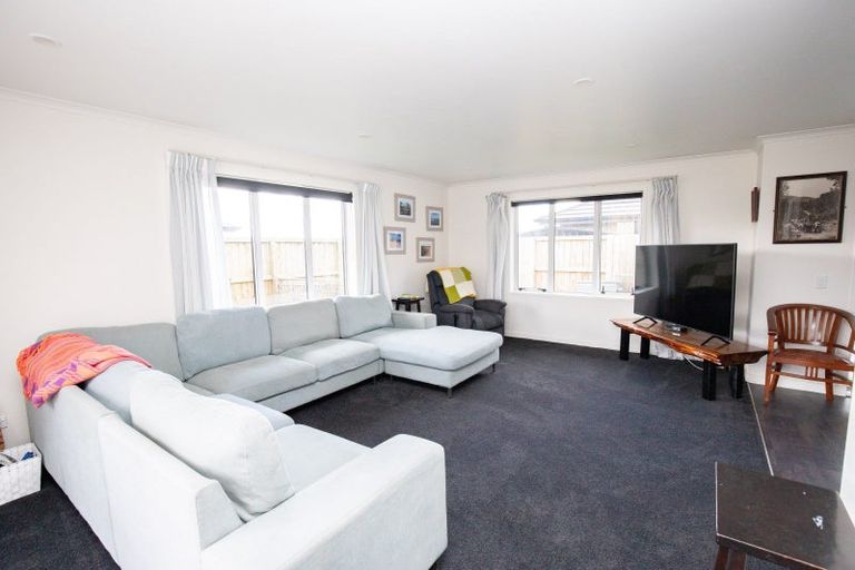 Photo of property in 8 Costello Drive, Ngatea, 3503