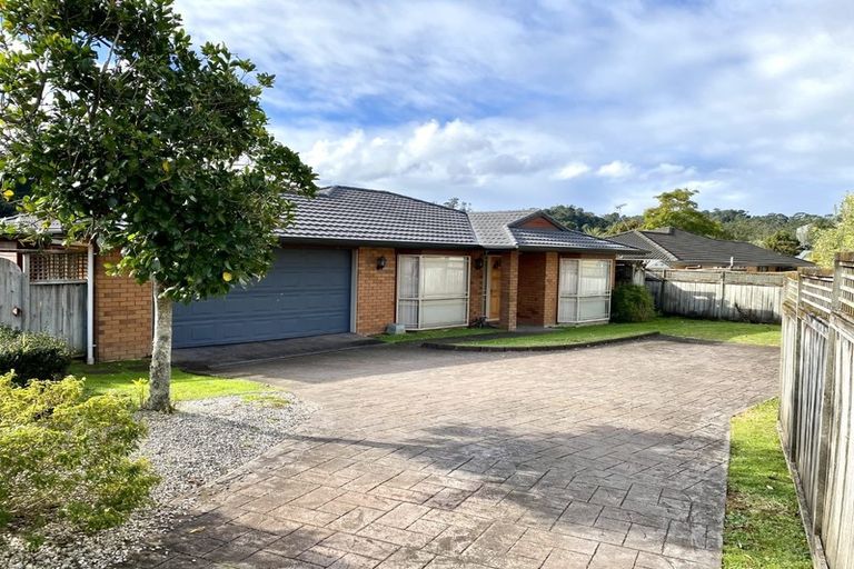 Photo of property in 14 Darimouth Place, Albany, Auckland, 0632