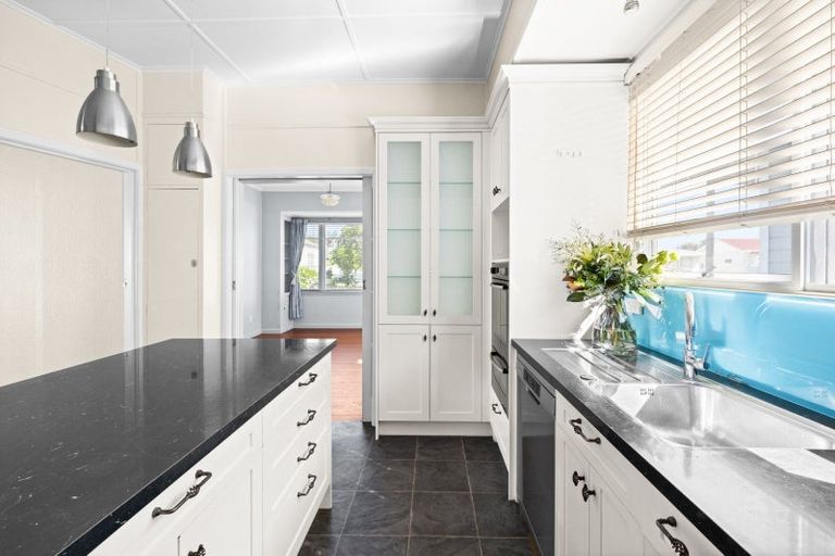 Photo of property in 3 Kinross White Street, Napier South, Napier, 4110