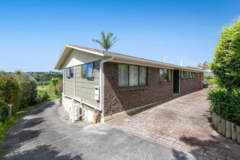 Photo of property in 18 Rimu Road, Stanmore Bay, Whangaparaoa, 0932