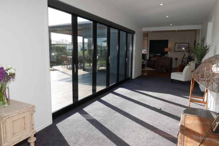 Photo of property in 1 Rostrevor Place, Mairehau, Christchurch, 8052