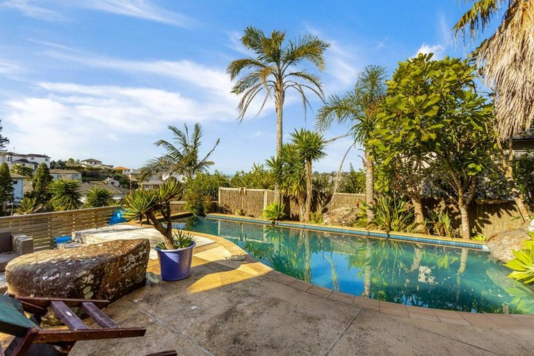 Photo of property in 50 Langana Avenue, Browns Bay, Auckland, 0630