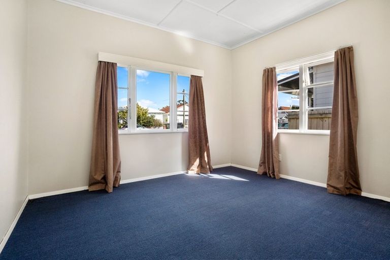 Photo of property in 7 Huia Street, Petone, Lower Hutt, 5012