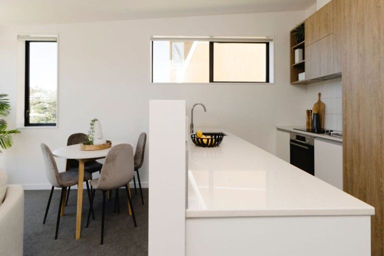 Photo of property in 6/69 Tiketike Way, Brooklyn, Wellington, 6021