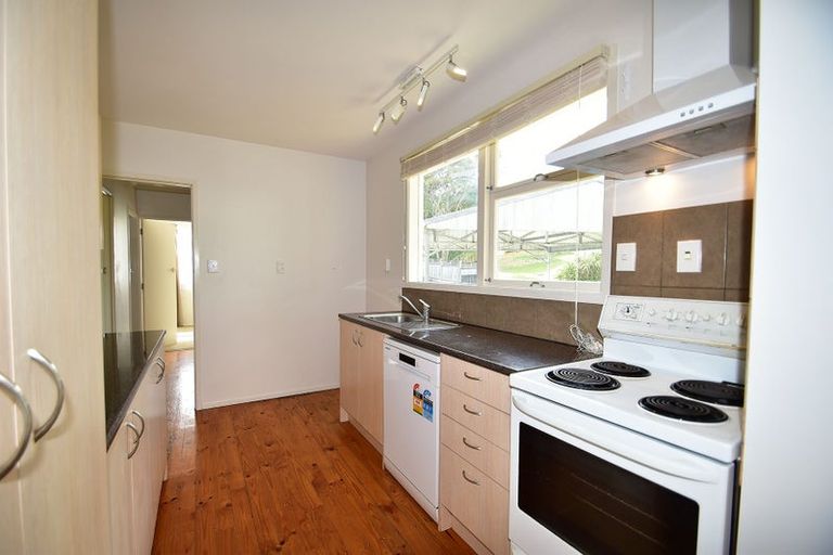 Photo of property in 27 Wallace Road, Ranui, Auckland, 0612