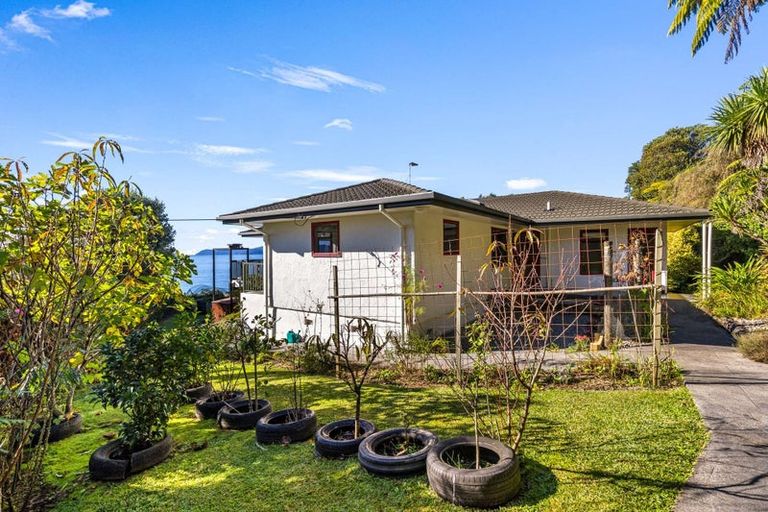 Photo of property in 204 Rangihaeata Road, Rangihaeata, Takaka, 7182