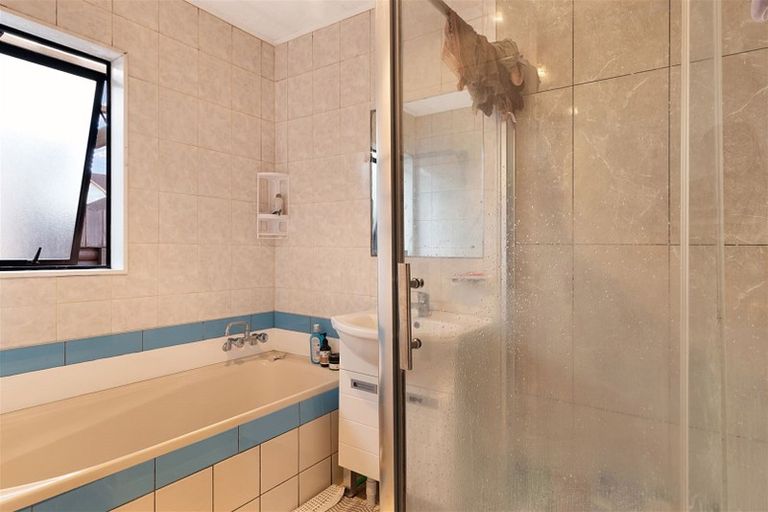 Photo of property in 45 Aldern Road, Massey, Auckland, 0614