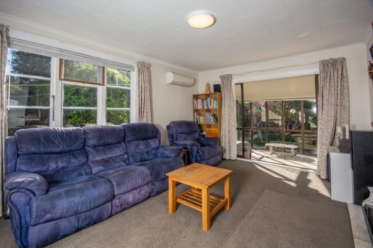 Photo of property in 27 Oxford Street, Picton, 7220