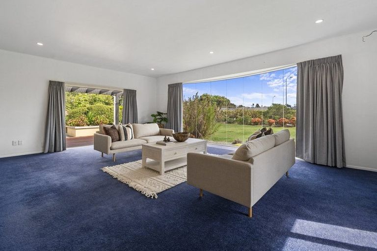 Photo of property in 110 Polson Hill Drive, Aokautere, Palmerston North, 4471