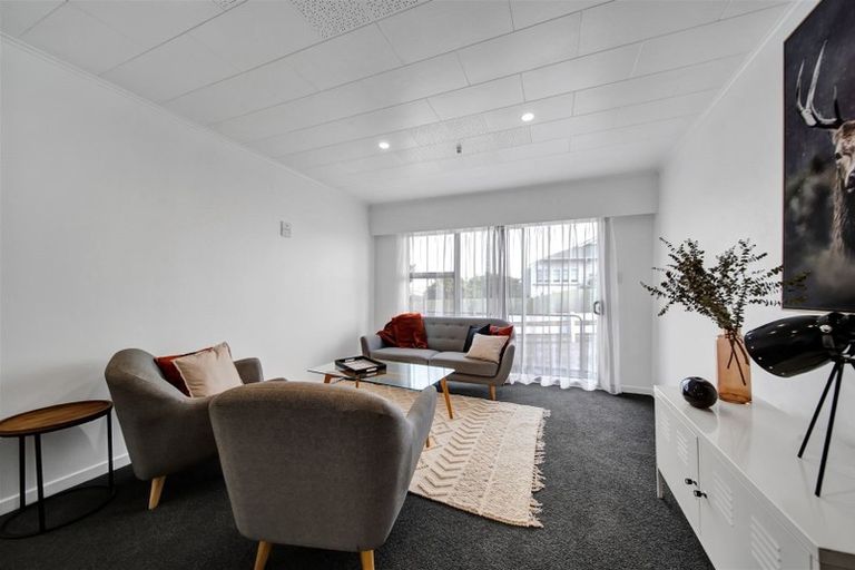 Photo of property in 76b Eliot Street, New Plymouth, 4310