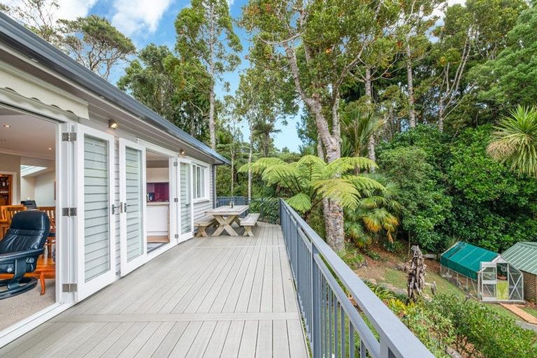 Photo of property in 10 Westridge Road, Titirangi, Auckland, 0604