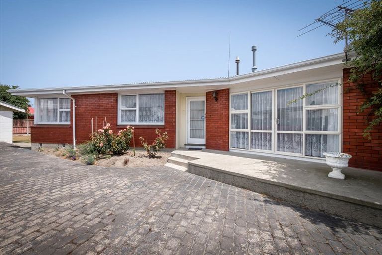 Photo of property in 6 Whelan Place, Hei Hei, Christchurch, 8042