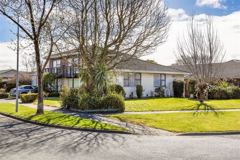 Photo of property in 1/4 Sayers Crescent, Ilam, Christchurch, 8041