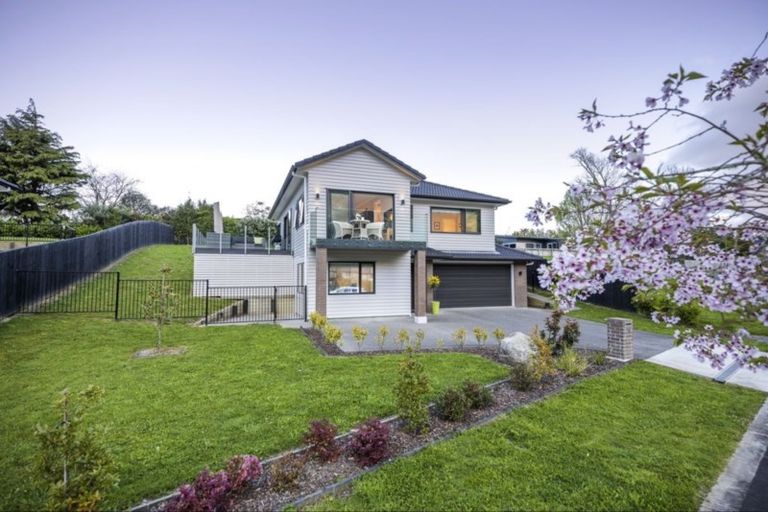 Photo of property in 26 Wautaiti Drive, Riverhead, 0820