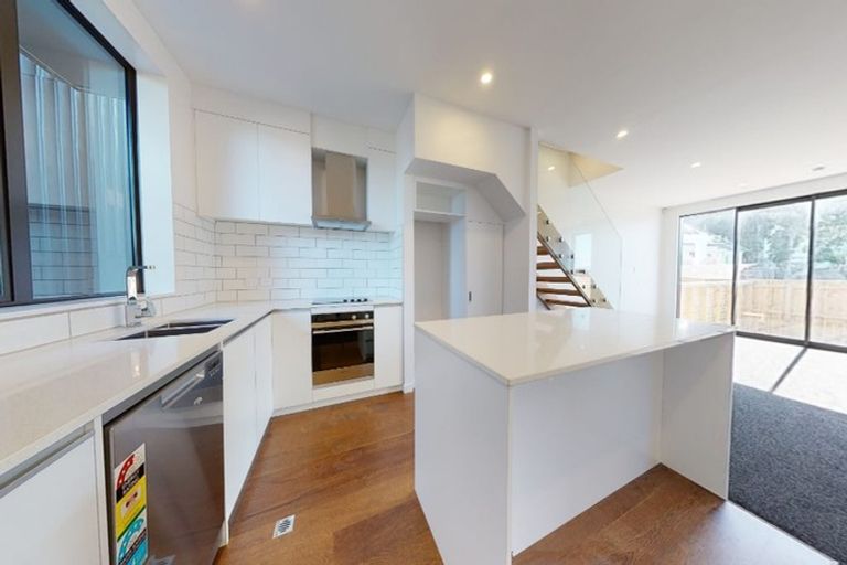 Photo of property in 10/80 Seatoun Heights Road, Seatoun, Wellington, 6022