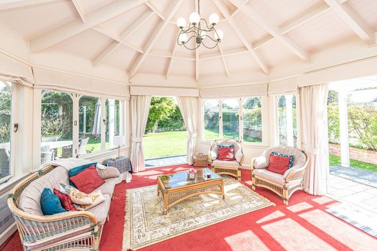 Photo of property in 32 Brassey Road, Saint Johns Hill, Whanganui, 4500