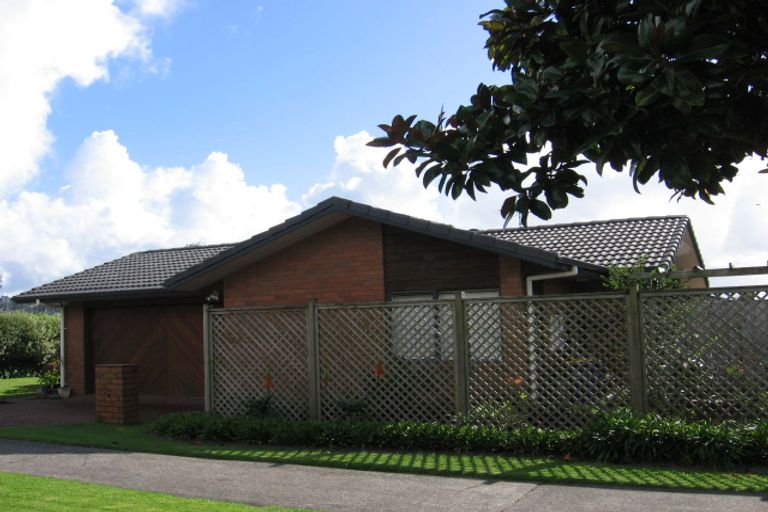 Photo of property in 6 Adelphi Place, Albany, Auckland, 0632