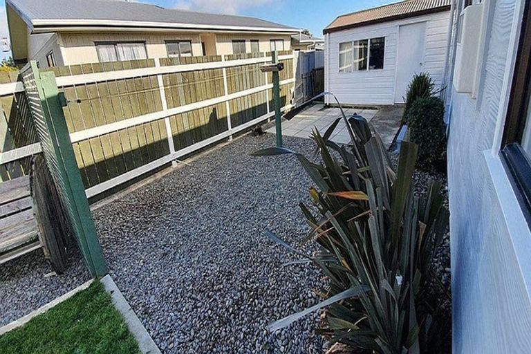 Photo of property in 10 Skye Street, Levin, 5510