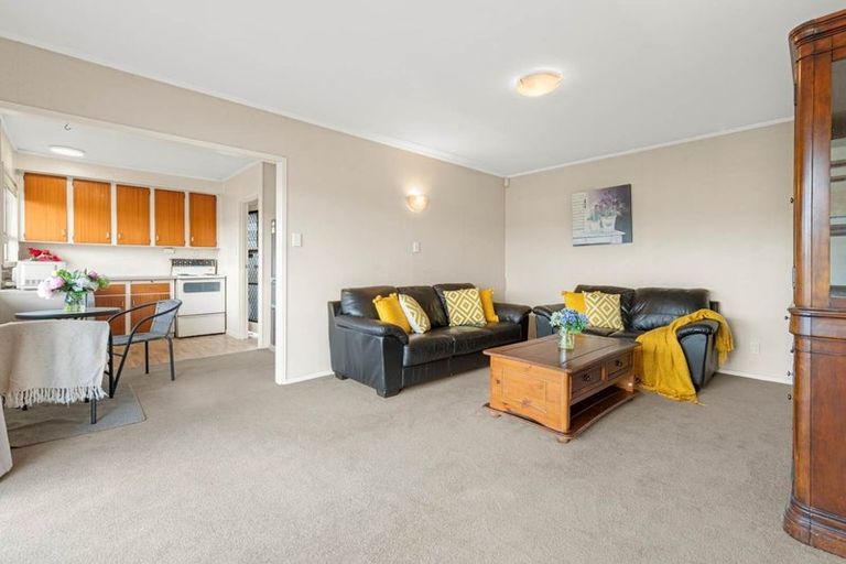 Photo of property in 4/16 King Edward Avenue, Papakura, 2110