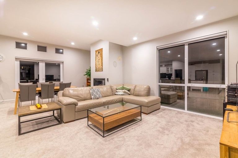 Photo of property in 18 Golden Morning Drive, Albany Heights, Auckland, 0632