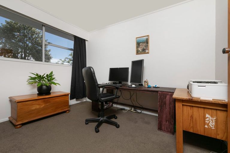 Photo of property in 7 Highlight Parade, Te Atatu South, Auckland, 0610