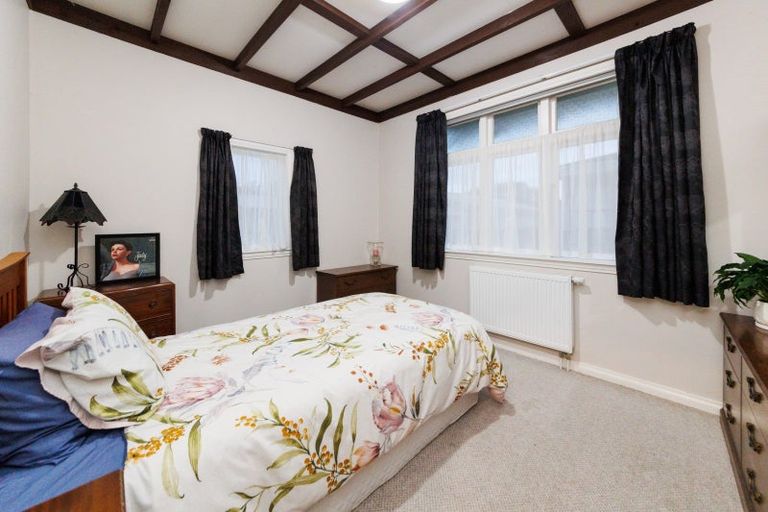 Photo of property in 51 Knowles Street, Terrace End, Palmerston North, 4410