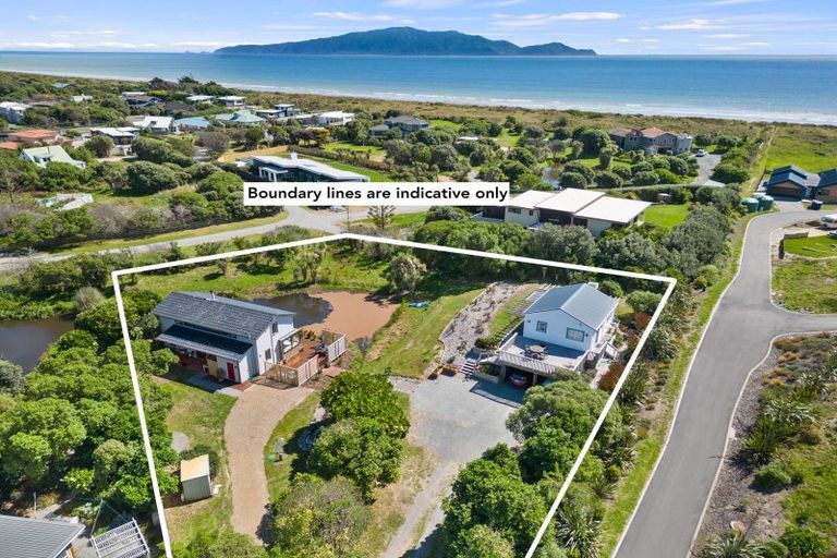 Photo of property in 106 Paetawa Road, Peka Peka, Waikanae, 5391